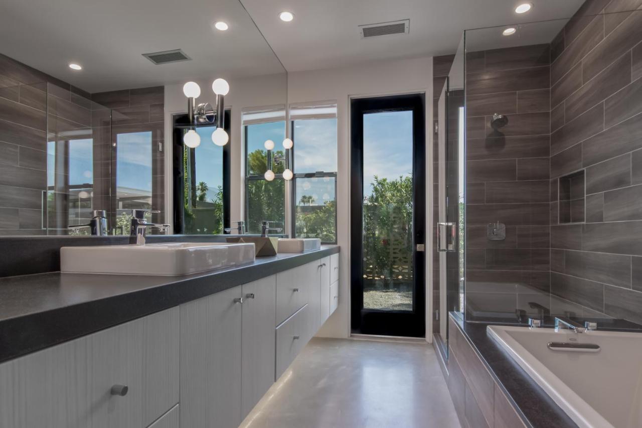 | Brand New 2017 Luxury Dream Home - All Private Bathrooms! Must See!