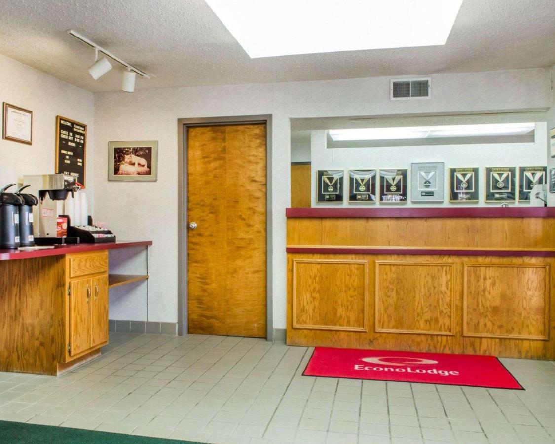 | Econo Lodge Mifflintown