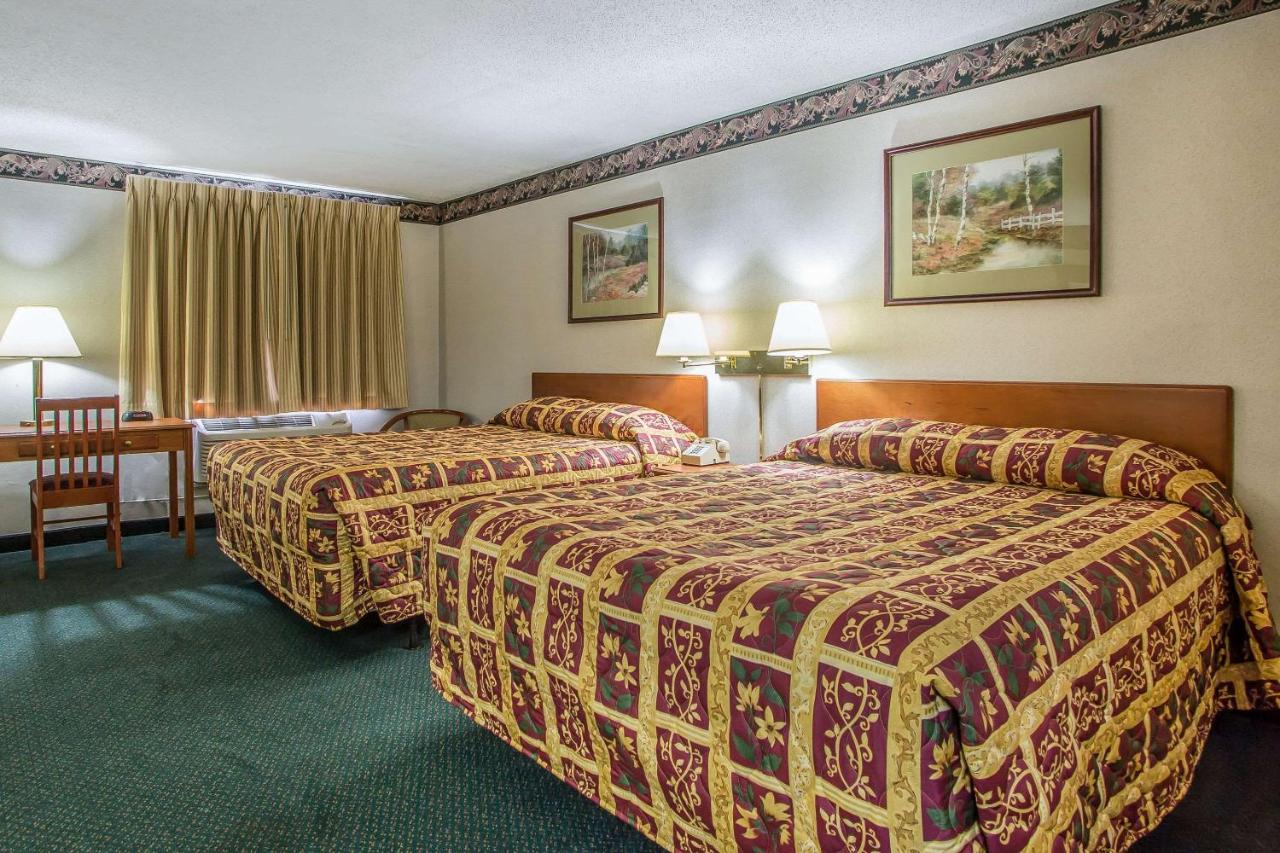 Queen Room with Two Queen Beds - Non-Smoking at Rodeway Inn Bedford