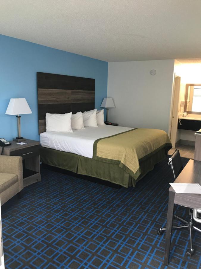 Deluxe King Room - Smoking at Baymont by Wyndham Anderson Clemson
