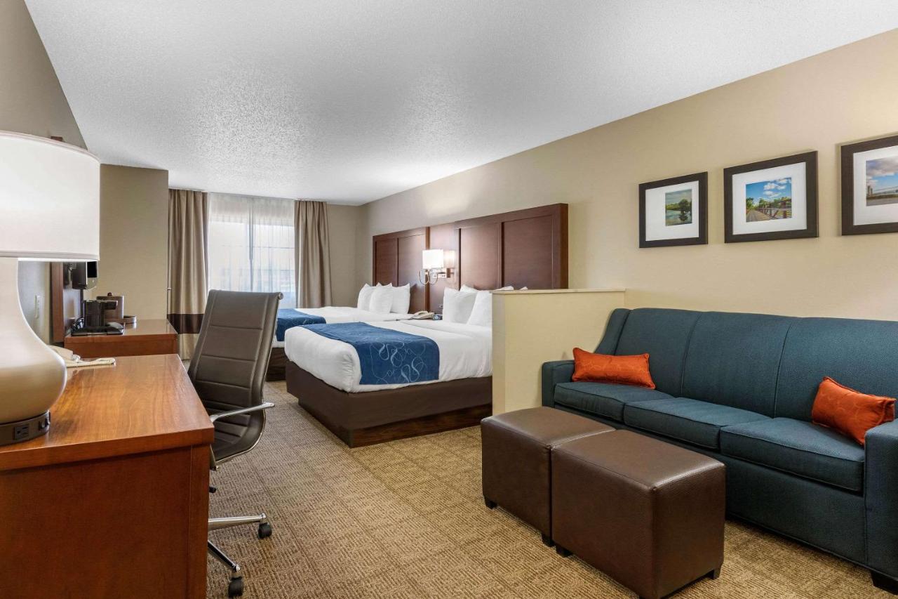 Queen Suite with Two Queen Beds - Non-Smoking at Comfort Suites Cedar Falls Industrial Park