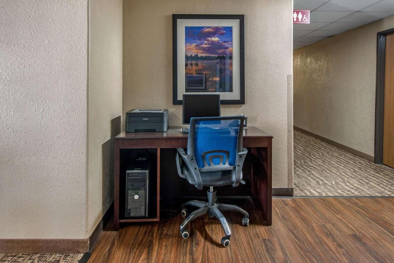  | Comfort Inn Denver Southeast
