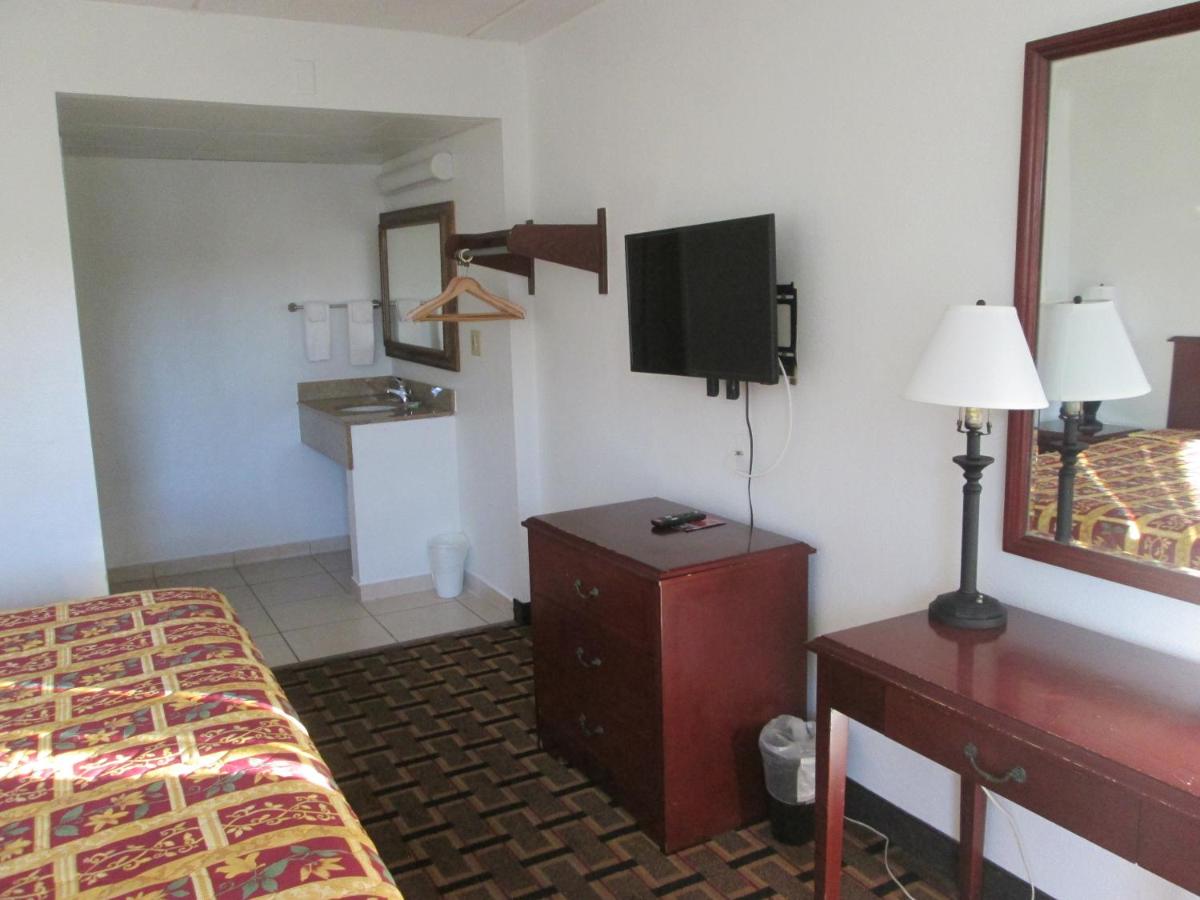  | Budget Inn