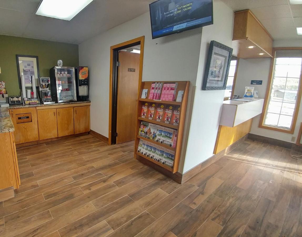 | Super 8 by Wyndham Minot Airport