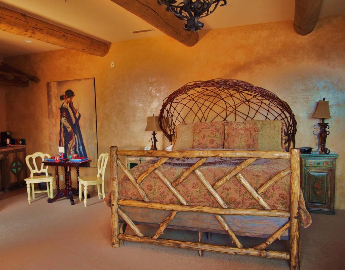 | Adobe Grand Villas