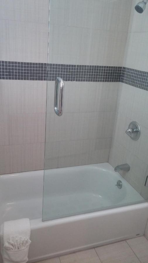 | Rio Vista Inn & Suites Santa Cruz