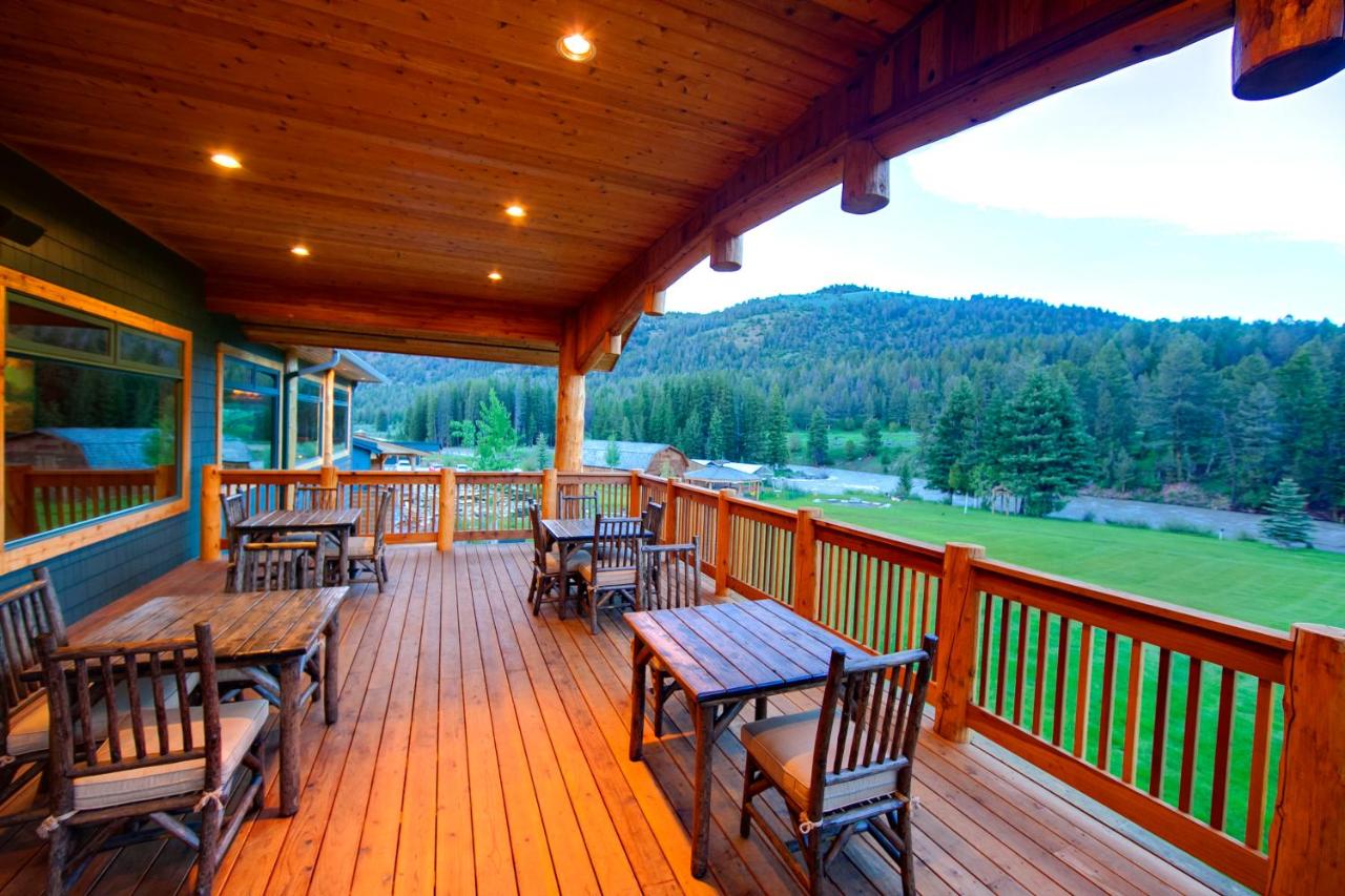 | Rainbow Ranch Lodge