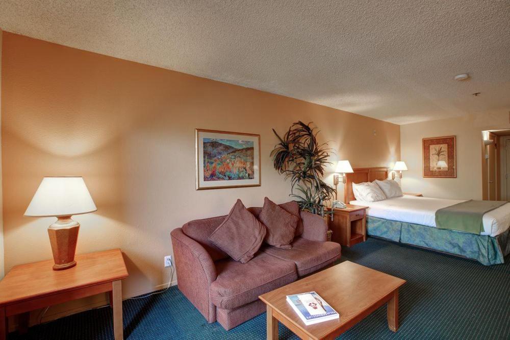 Deluxe Room at Miracle Springs Resort & Spa