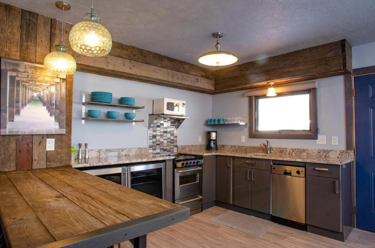 | Vintage Block Inn & Suites