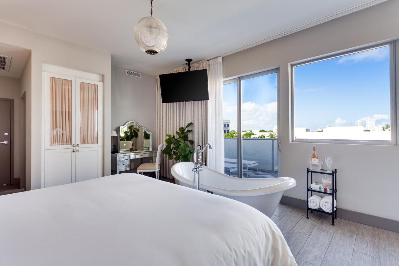 One-Bedroom Balcony Suite at The Plymouth South Beach