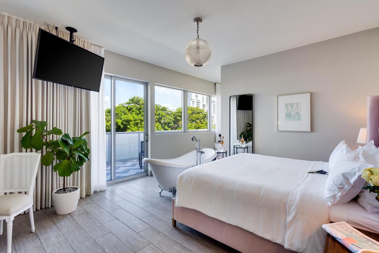 One-Bedroom Balcony Suite at The Plymouth South Beach