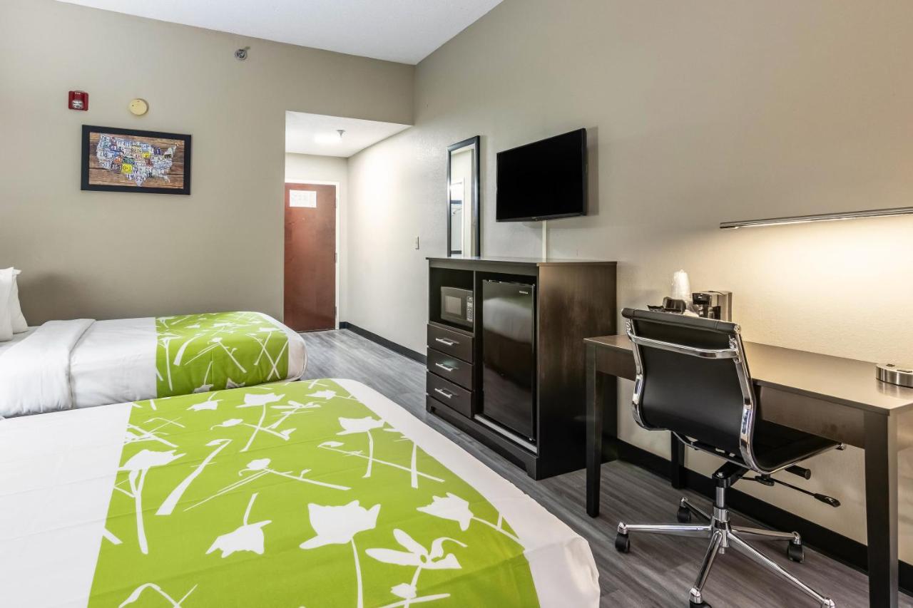Double Room with Two Double Beds - Mobility Accessible/Non-Smoking at Americas Best Value Inn Opelika