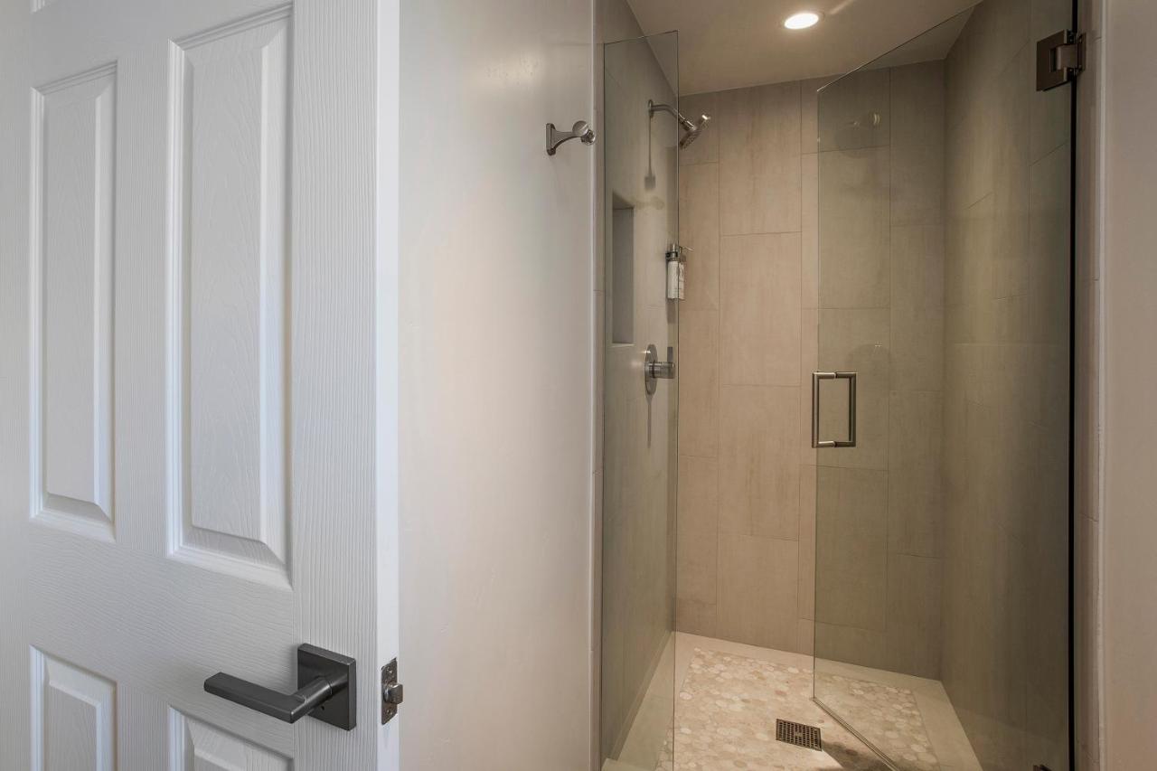 | Blue Sands Inn, A Kirkwood Collection Hotel