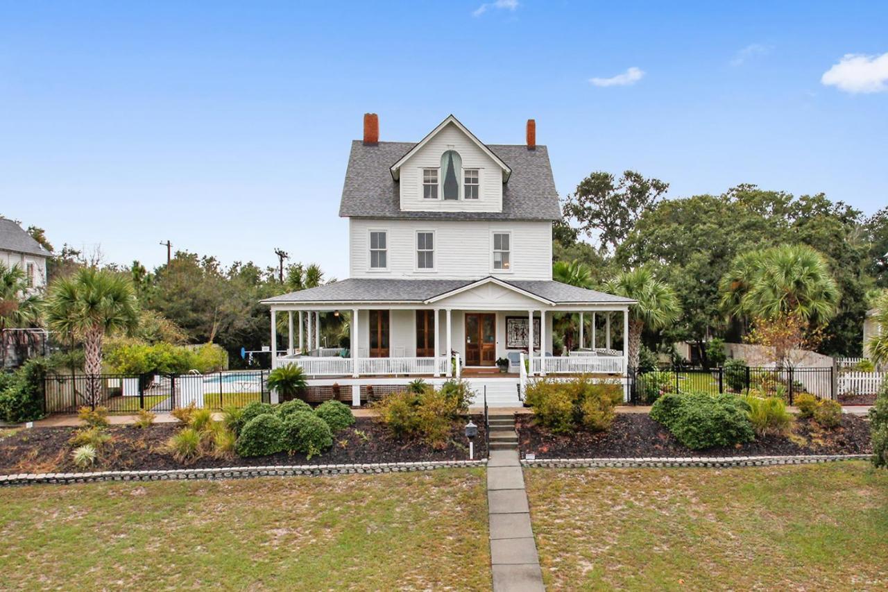 | Surf Song Bed & Breakfast