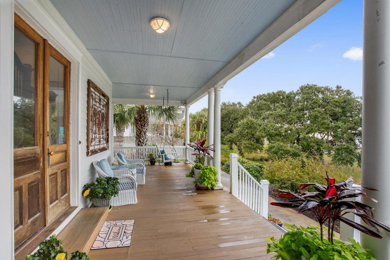 | Surf Song Bed & Breakfast