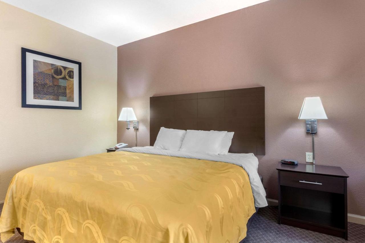 Business King Room - Disability Access/Non-Smoking at Quality Inn West Memphis I-40