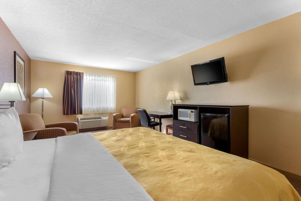 King Room - Disability Access/Non-Smoking at Quality Inn West Memphis I-40