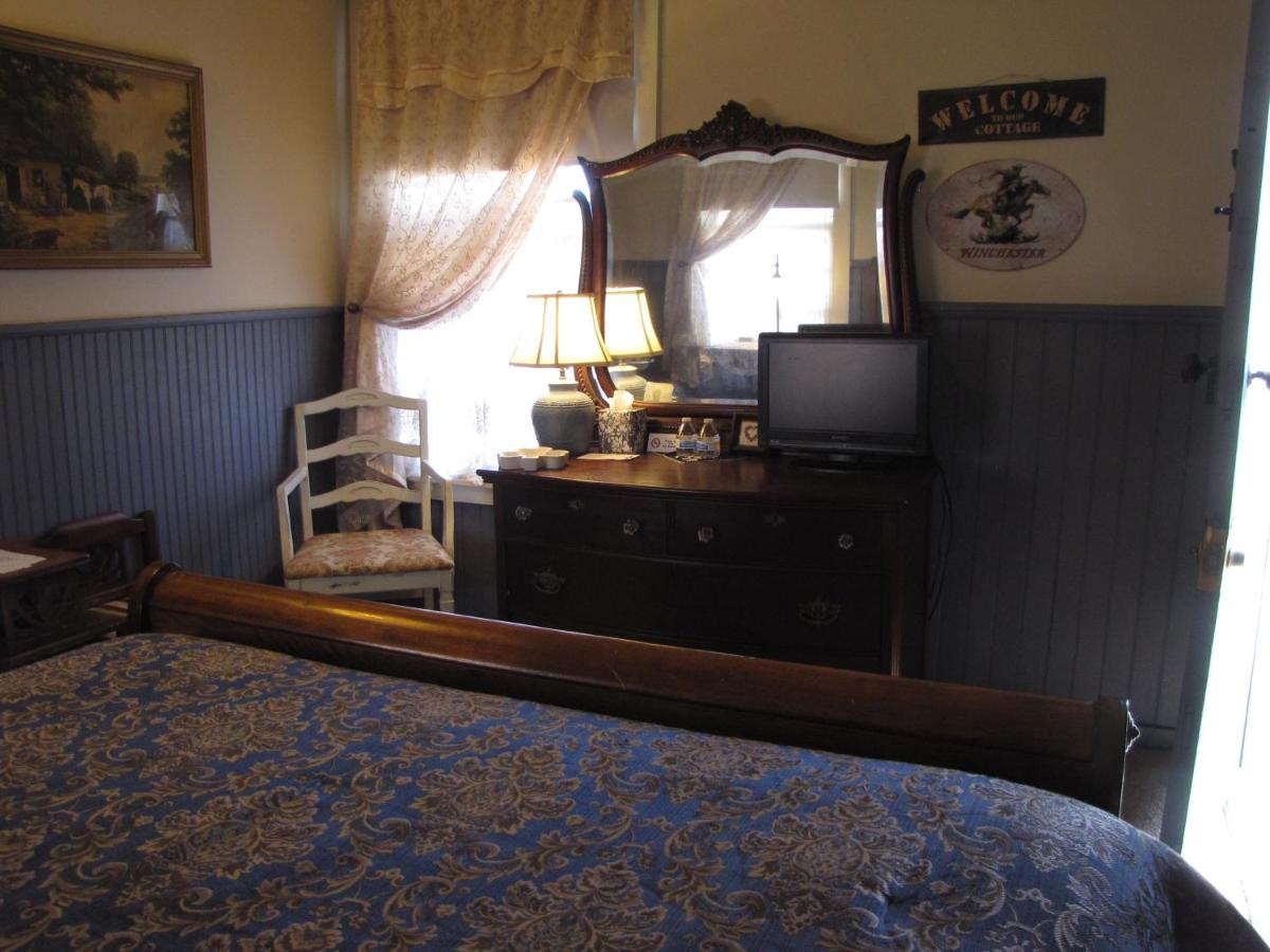 | Main Street Bed & Breakfast