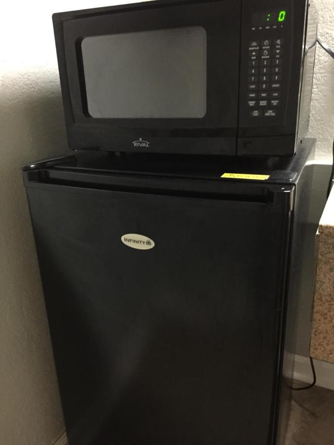King Room - Non-Smoking at Days Inn by Wyndham New Braunfels