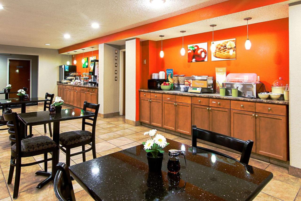 | Quality Inn Plainfield I-395