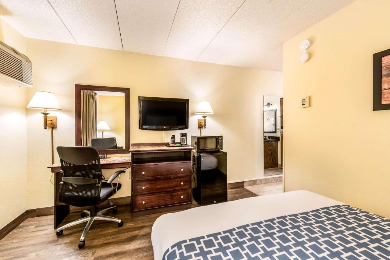 | Econo Lodge Rochester