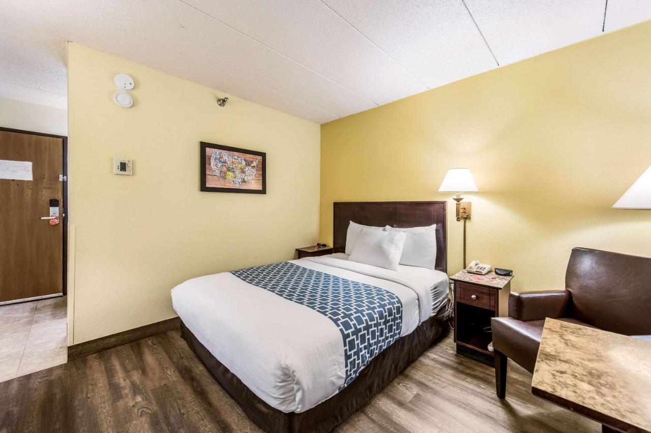 | Econo Lodge Rochester