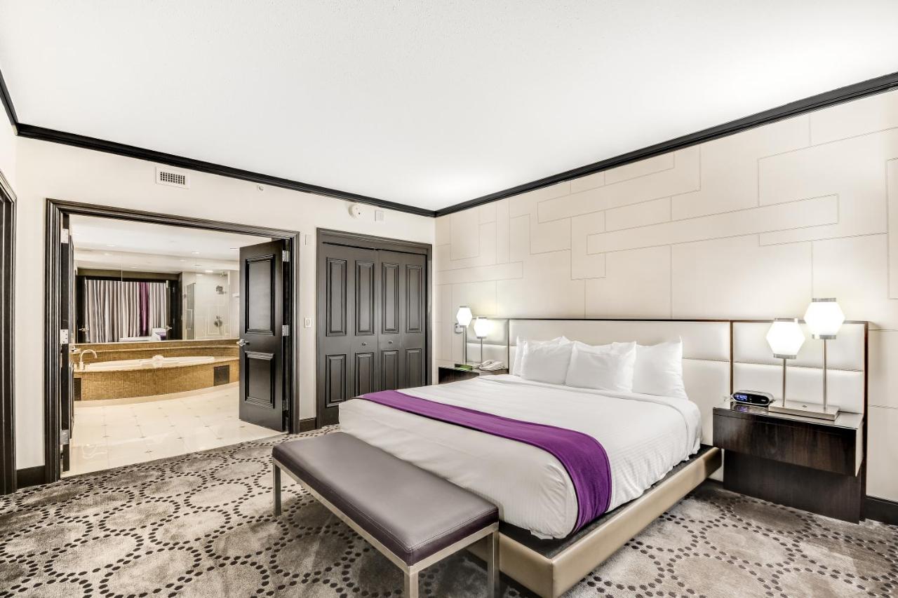 Coastal Tower Corner Suite King Non-Smoking at Harrah's Resort Atlantic City Hotel & Casino – A Caesars Rewards Destination