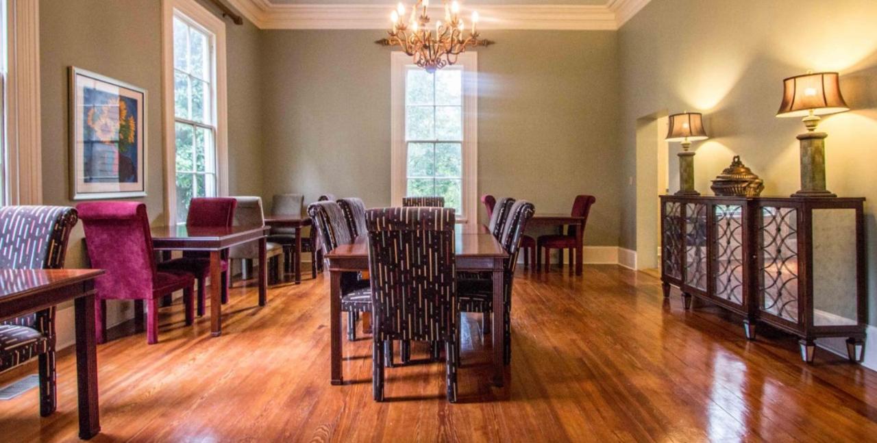 | Clark House Inn