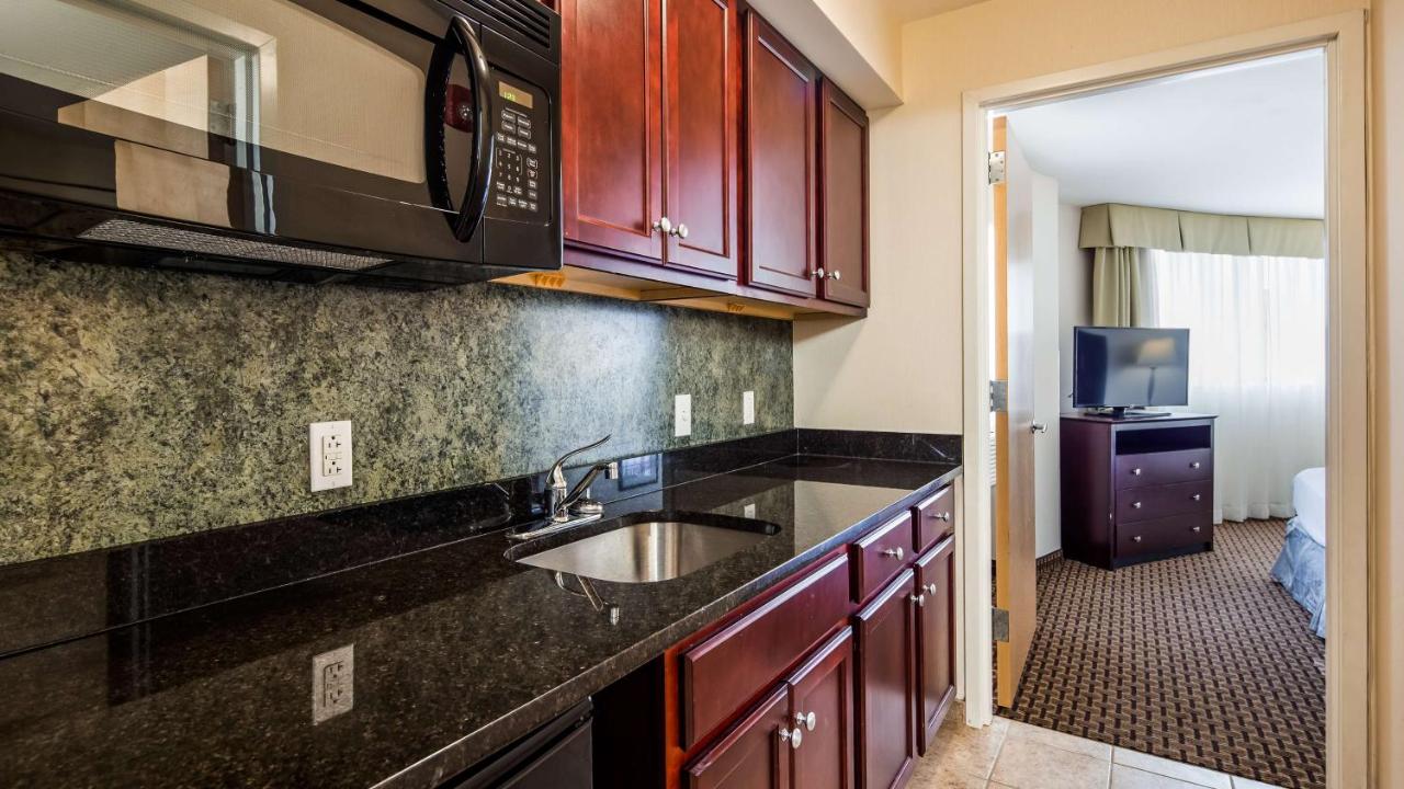 One-Bedroom King Suite with Sofa Bed - Non-Smoking at Best Western Plus Philadelphia Airport S. At Widener Univ.