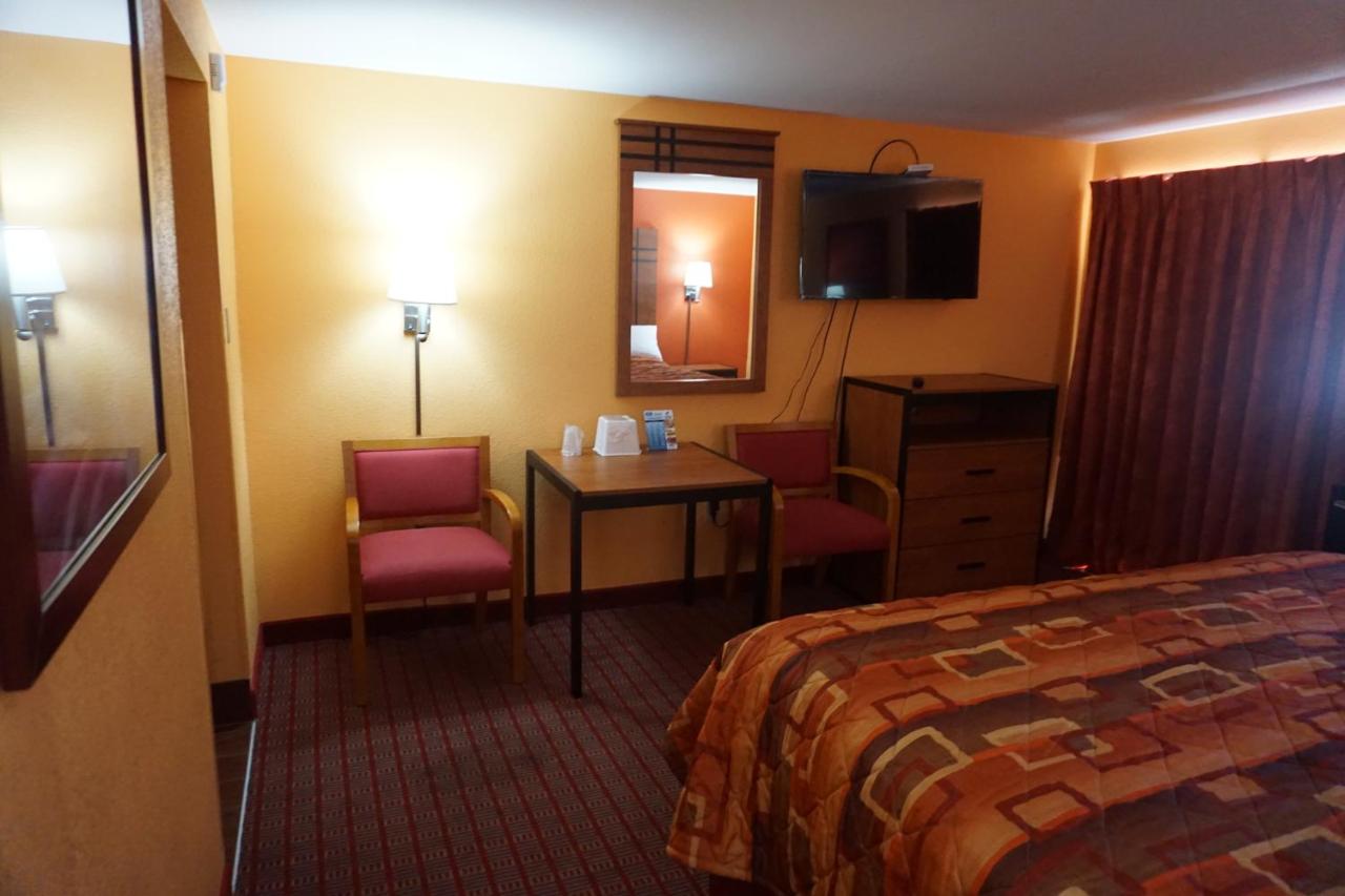 Deluxe King Room at Relax Inn