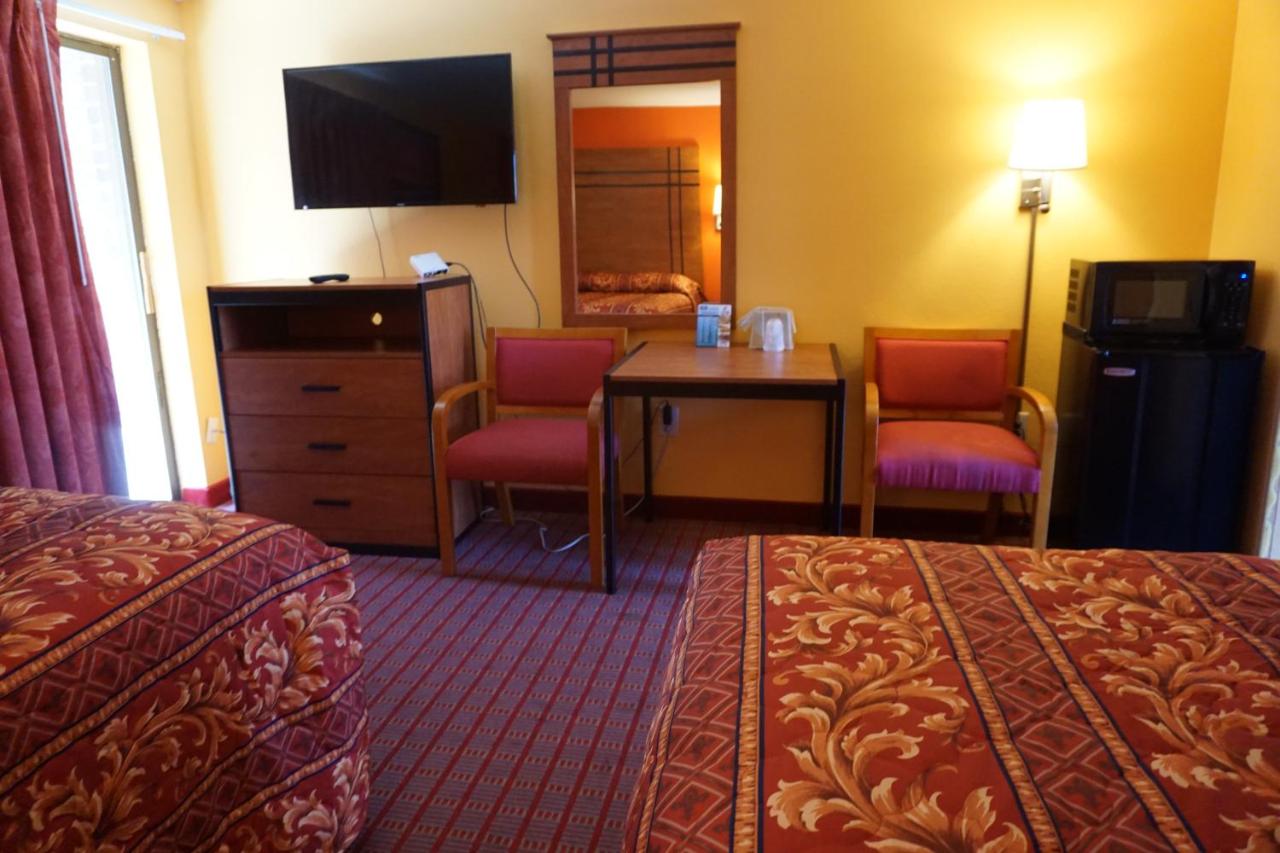 Deluxe Double Room at Relax Inn