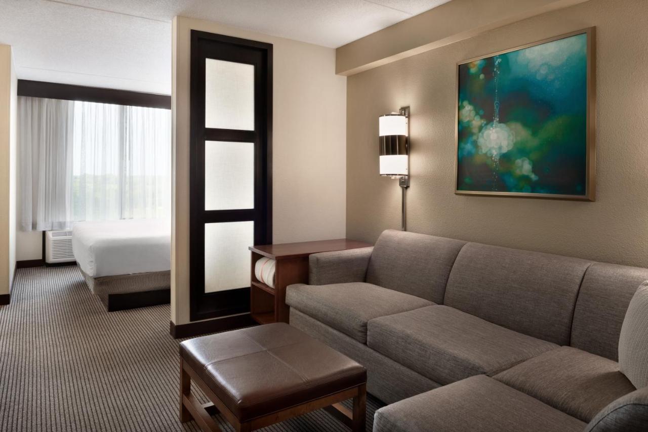 King Room with Sofa Bed at Hyatt Place Chicago/Hoffman Estates