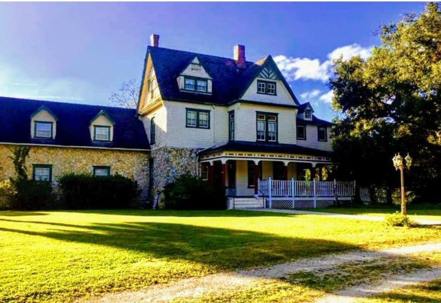 | Shamrock Thistle & Crown B&B