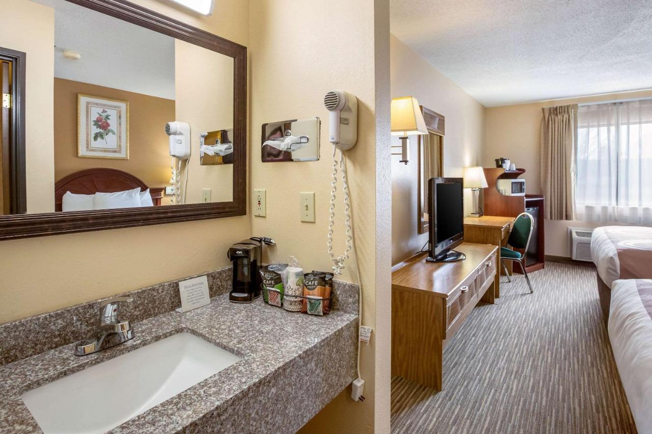 Double Room with Two Double Beds - Non-Smoking at Quality Inn - Storm Lake