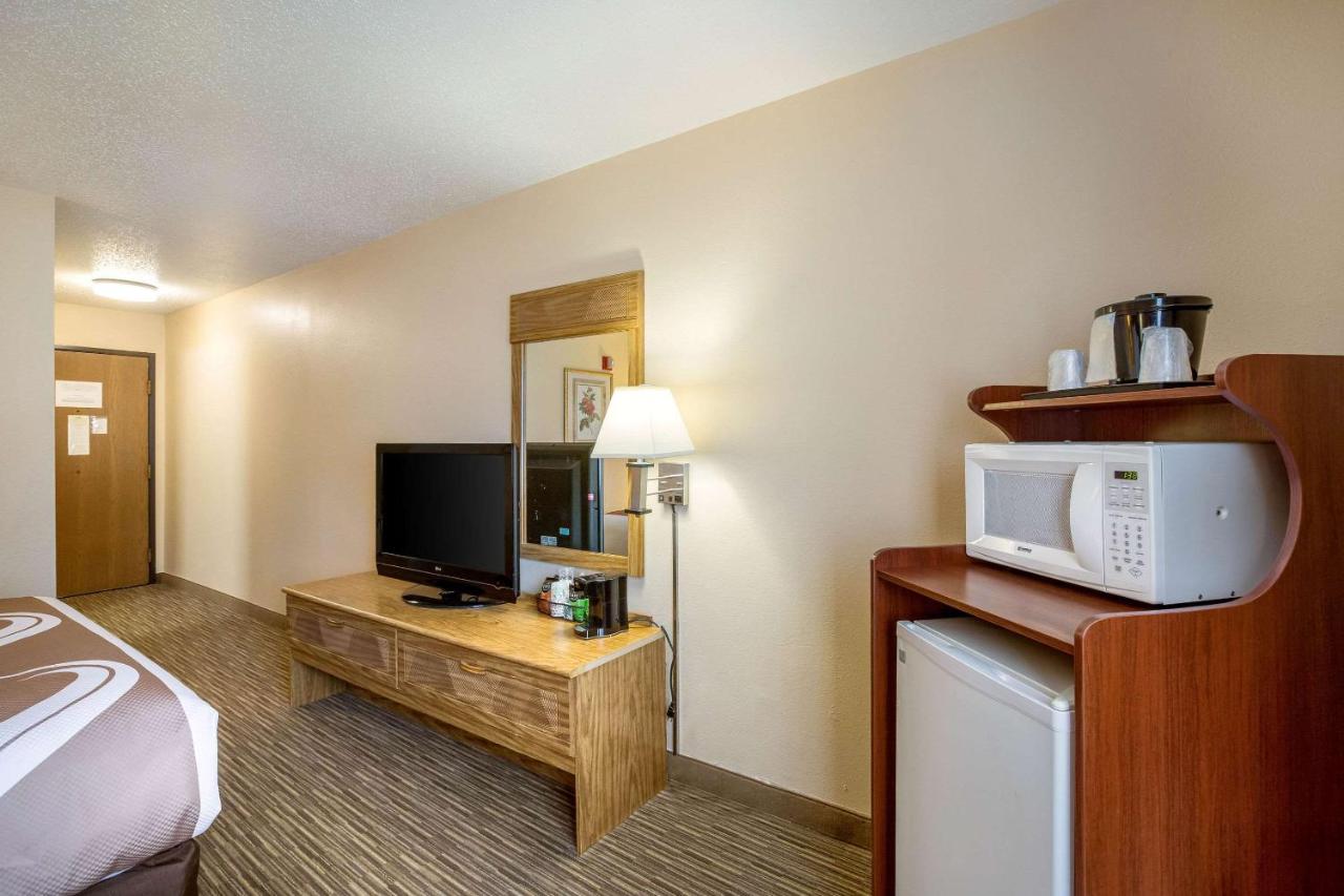 Double Room - Disability Access/Non-Smoking at Quality Inn - Storm Lake