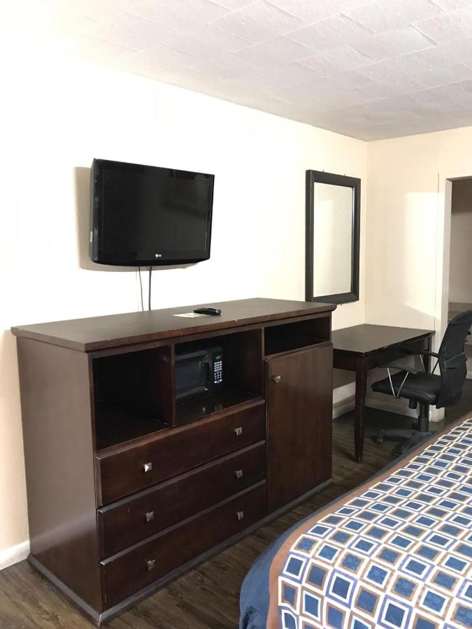 | Express Inn
