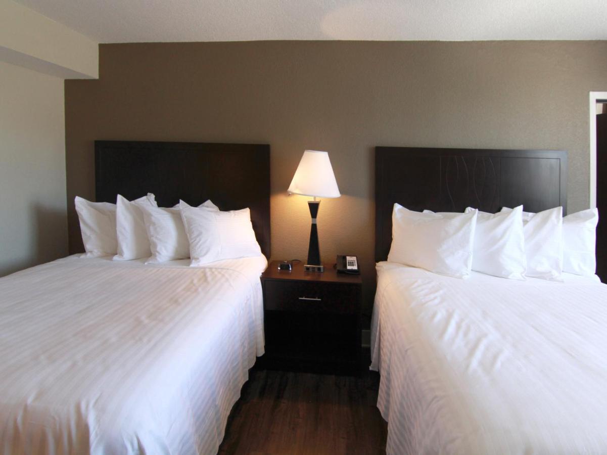 Queen Room with Two Queen Beds at The Hotel Hot Springs
