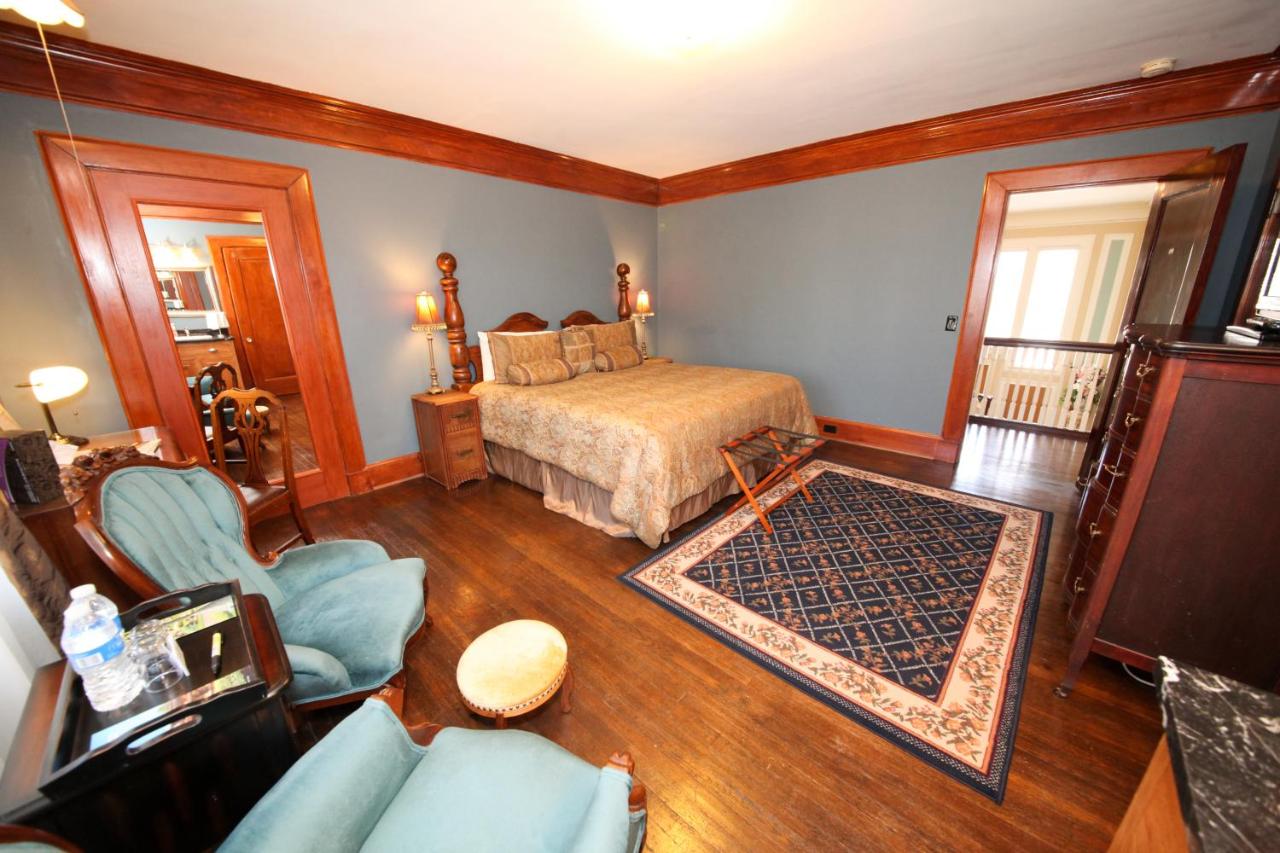 | Leonard at Logan House