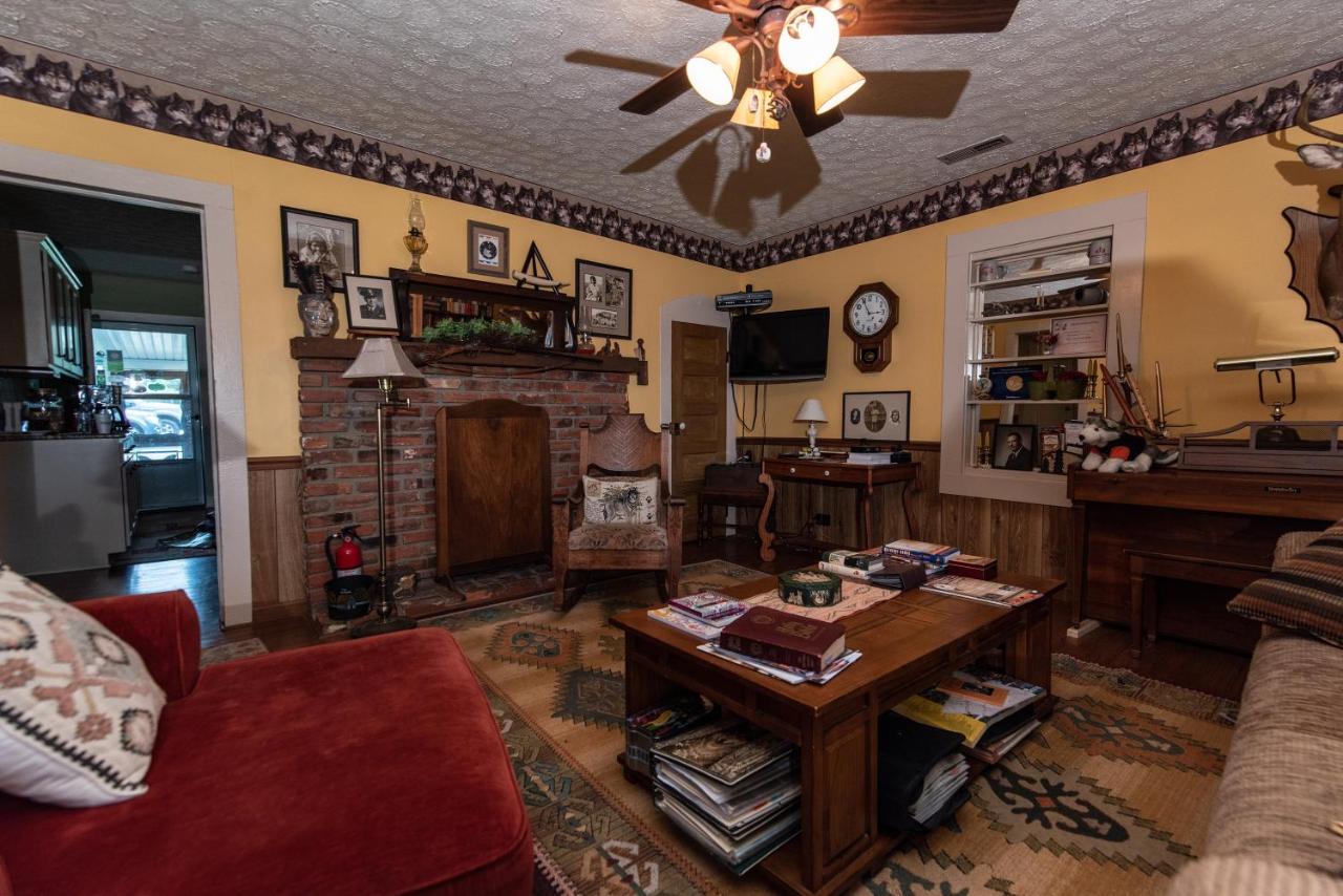| Wolf Creek Farm B&B and Motorcycle Manor at Wolf Creek Farm
