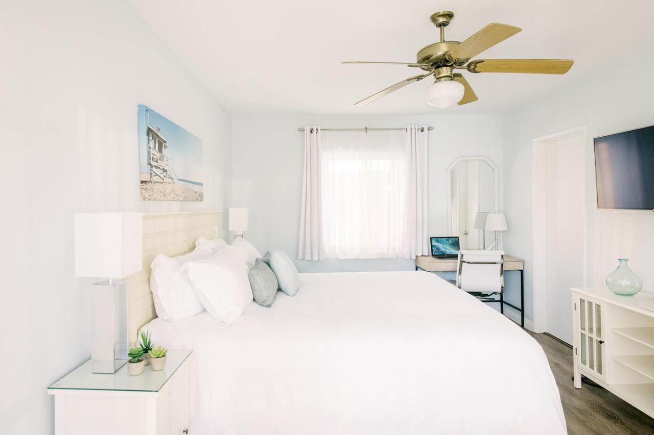 | Bayside Hotel