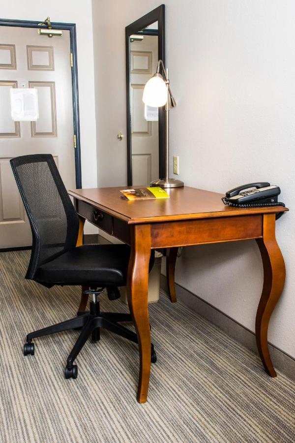 King Room - Disability Access/Non-Smoking at Country Inn & Suites by Radisson, Winchester, VA