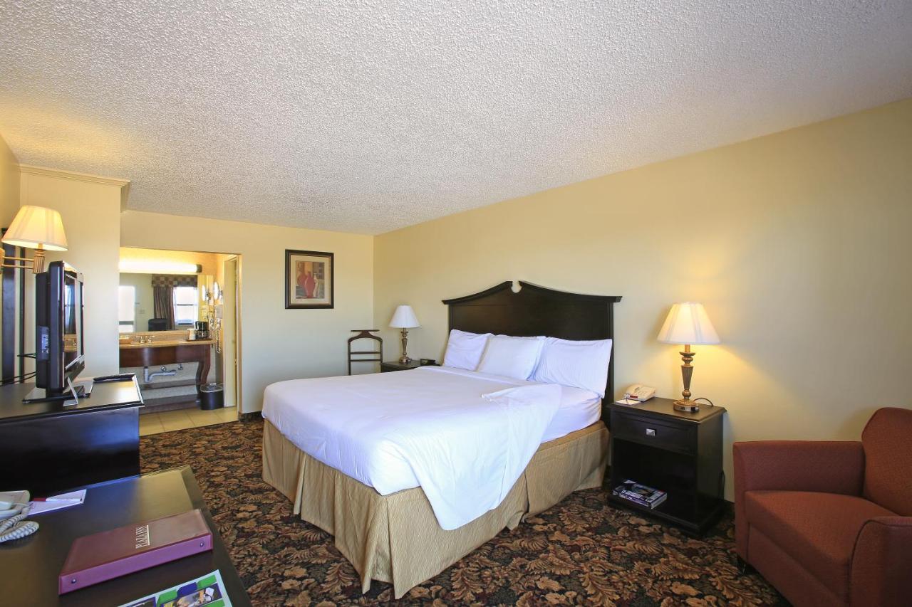 | Plaza Inn Midland