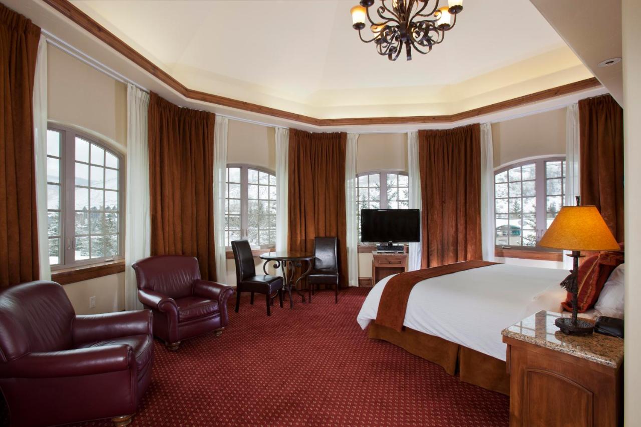Standard King Room Tower Village View at Tivoli Lodge