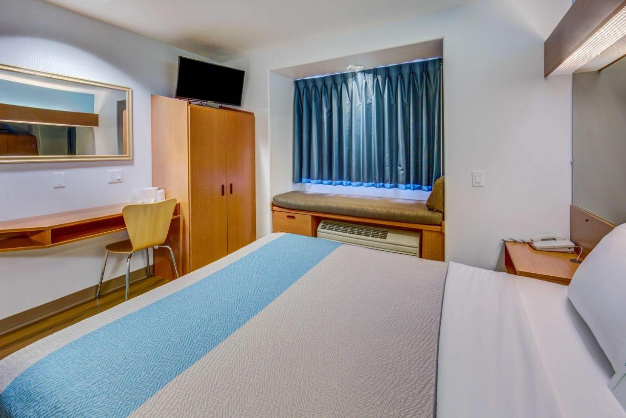 | Motel 6-Sutherlin, OR