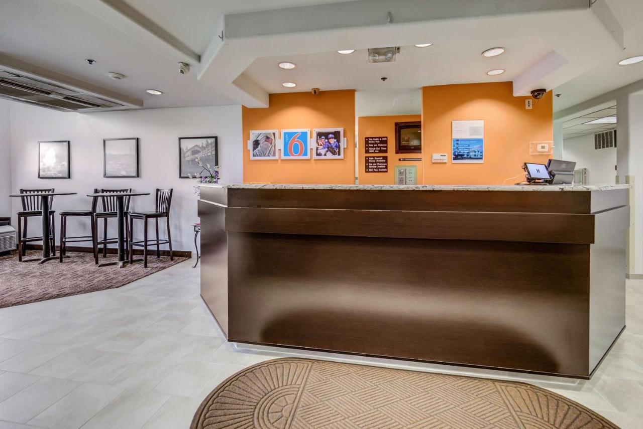 | Motel 6-Sutherlin, OR