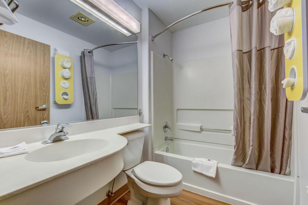 | Motel 6-Sutherlin, OR