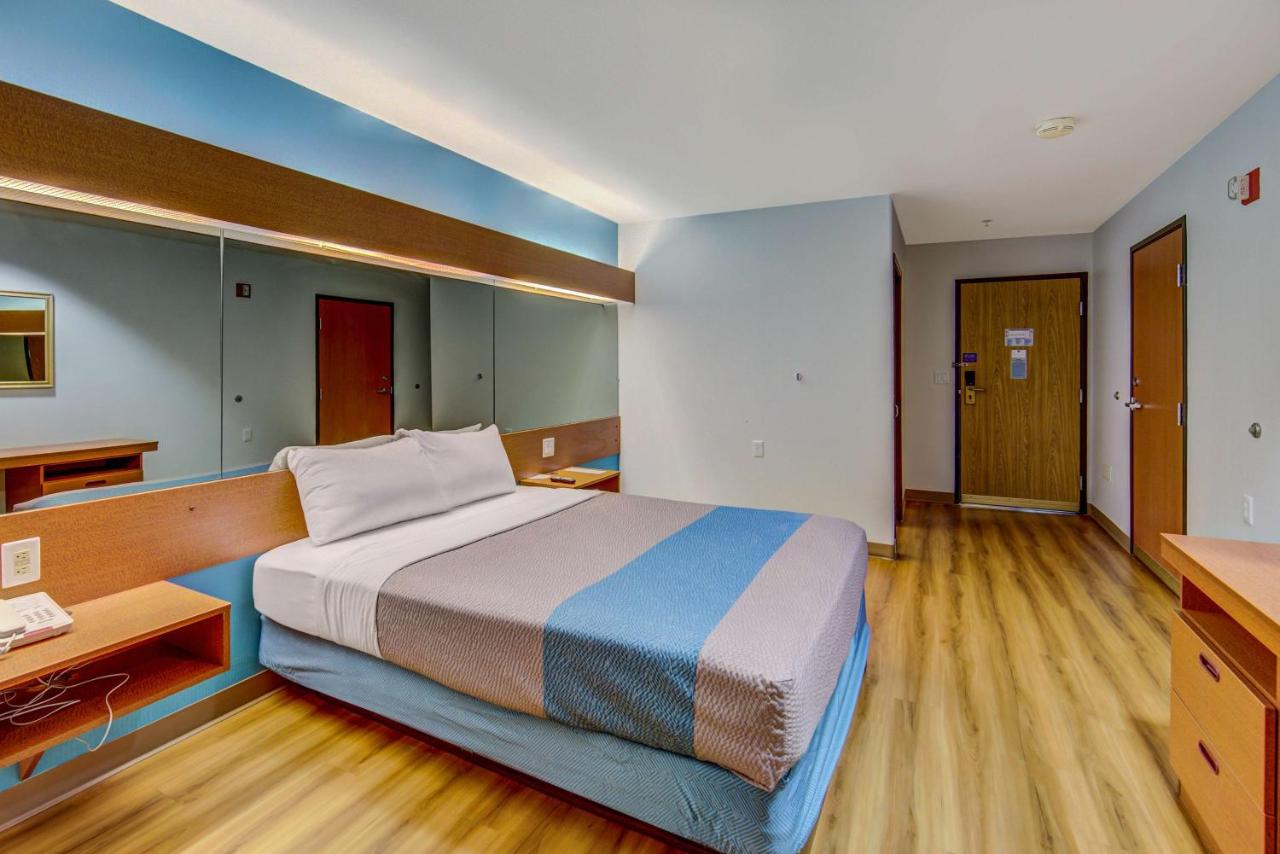 | Motel 6-Sutherlin, OR