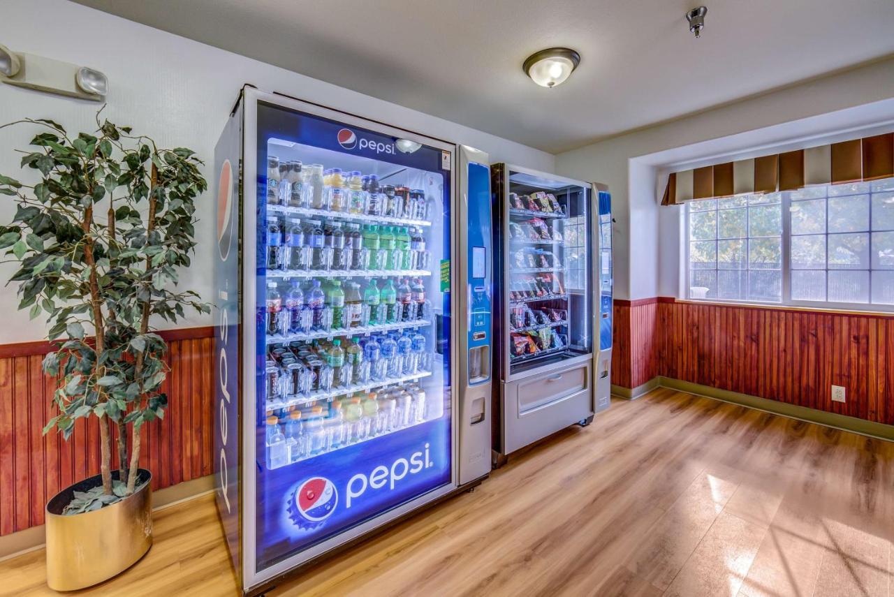 | Motel 6-Sutherlin, OR