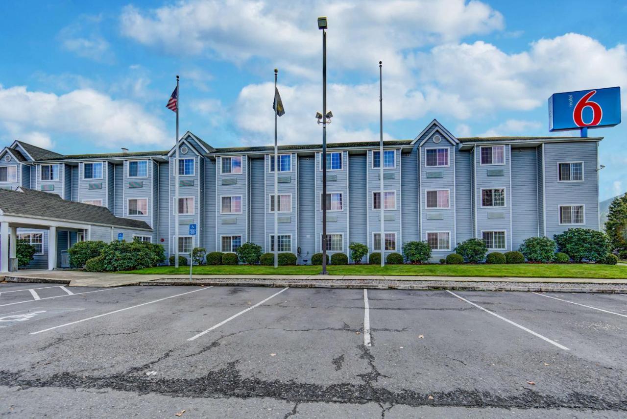 | Motel 6-Sutherlin, OR