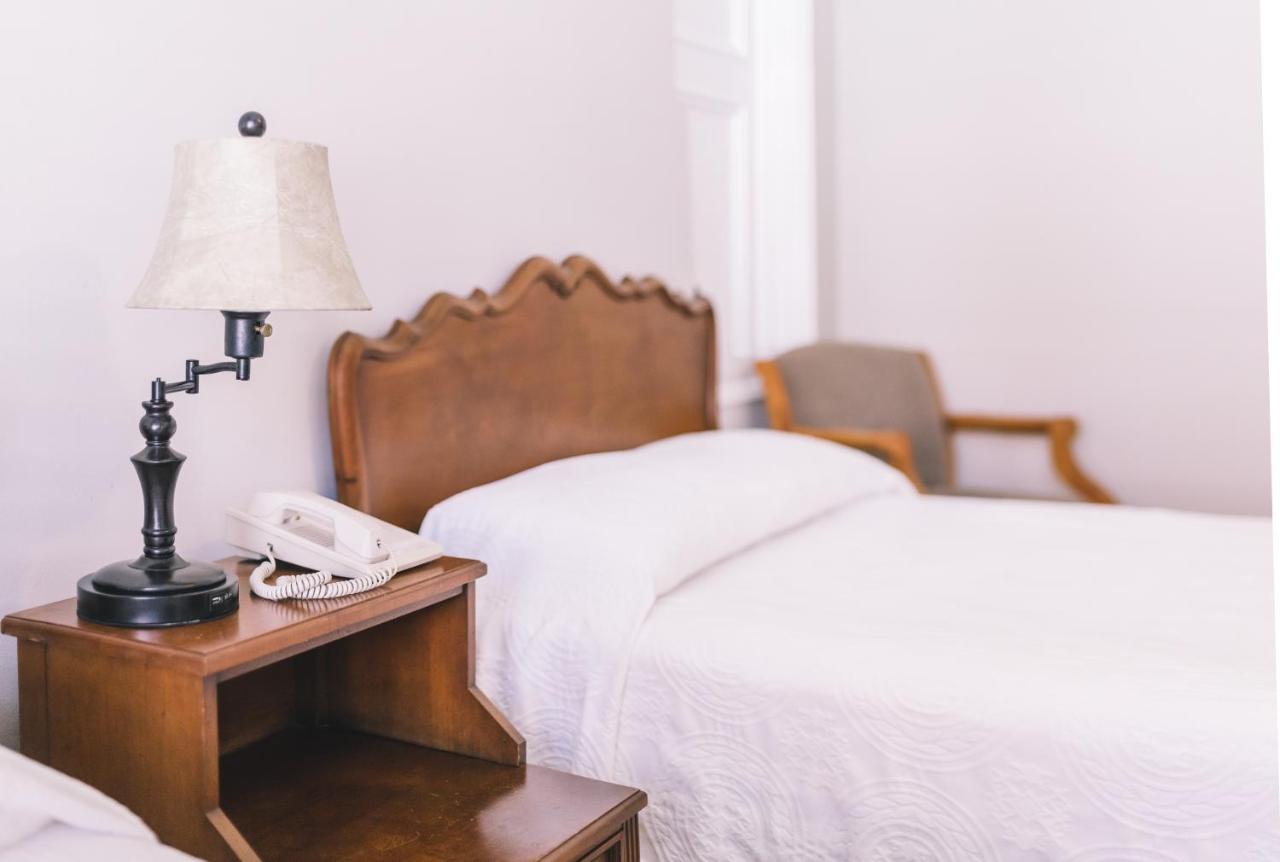 Double Room with Extra Bed at The Lodge at Wakulla Springs